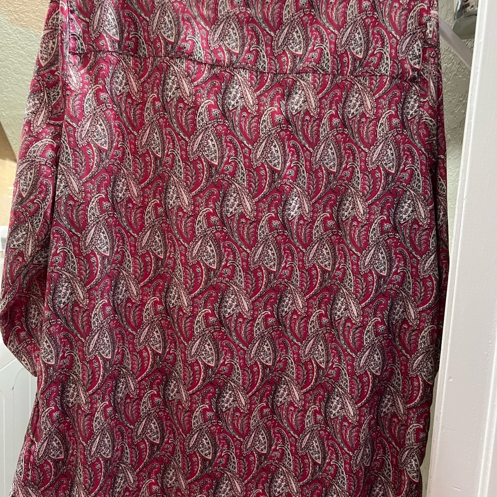 NWOT lovely Blouse, beautiful colors